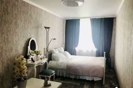 Цена за данную квартиру ДОГОВОРНАЯ . Варьируется и зависит от количества проживающих ,дней проживания